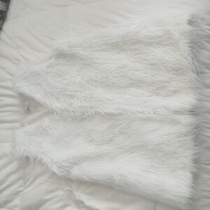White faux fur vest - see measurements!